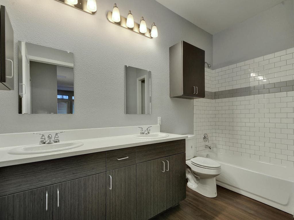 Austin Apartment: 2822 Rio Grande Street