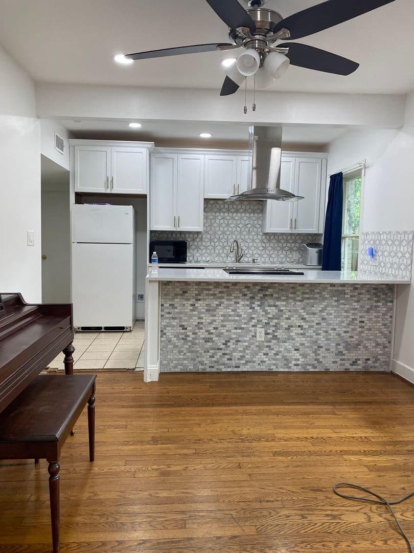 Austin Apartment: 803 East 32nd Street