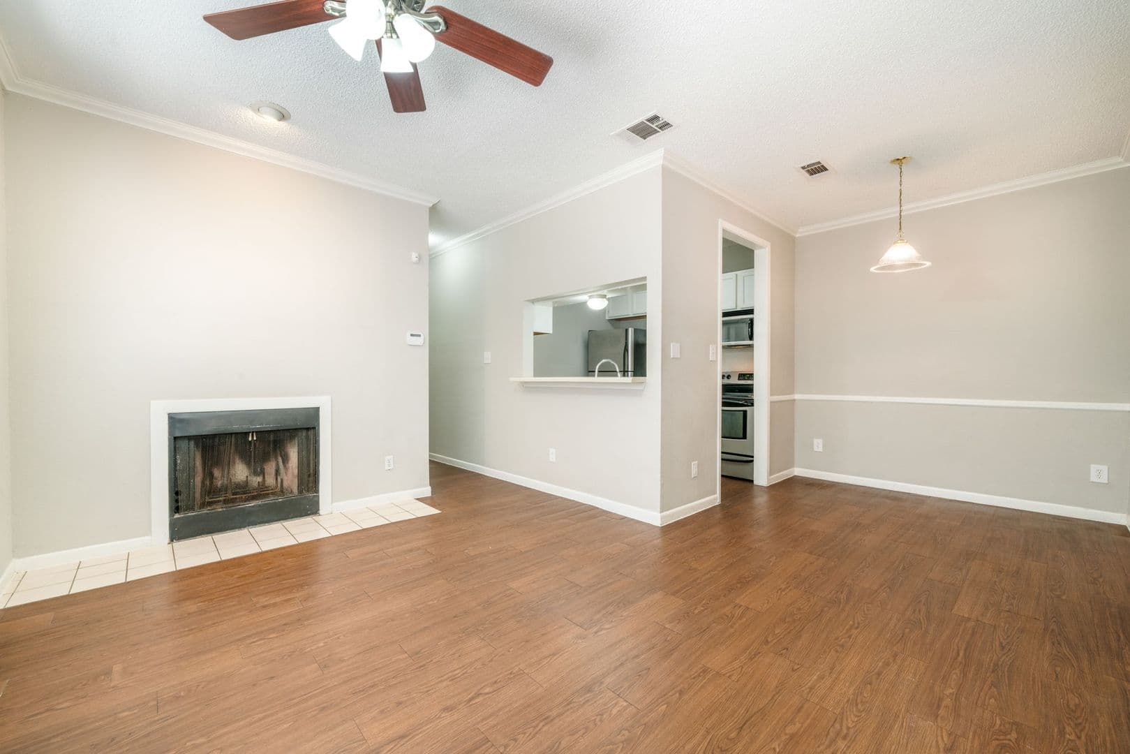 Austin House: 2300 Leon St #101
