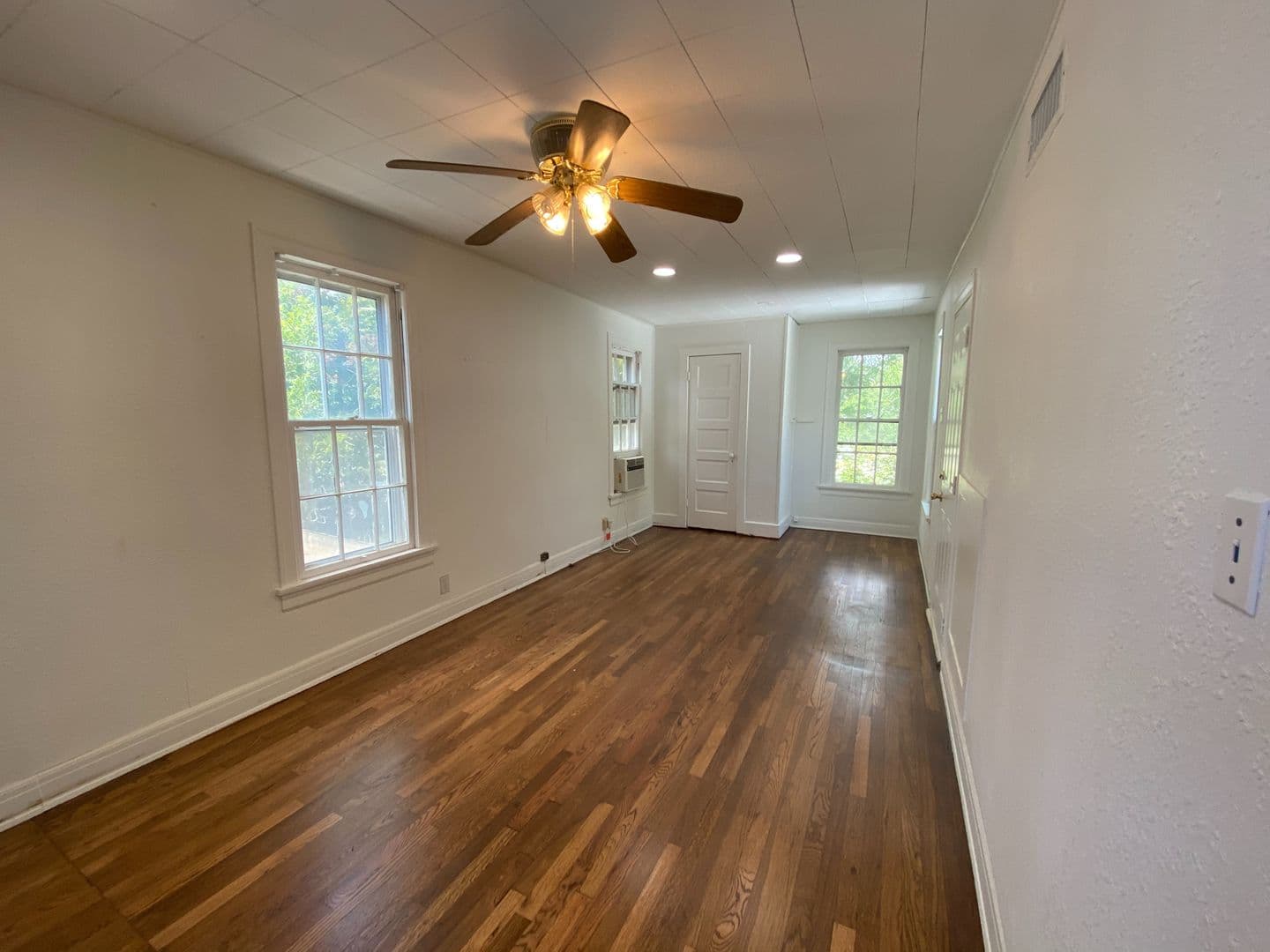 Austin House: 824 East 30th Street