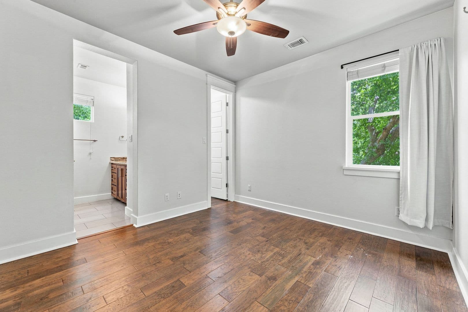 Austin House: 923 East 37th Street