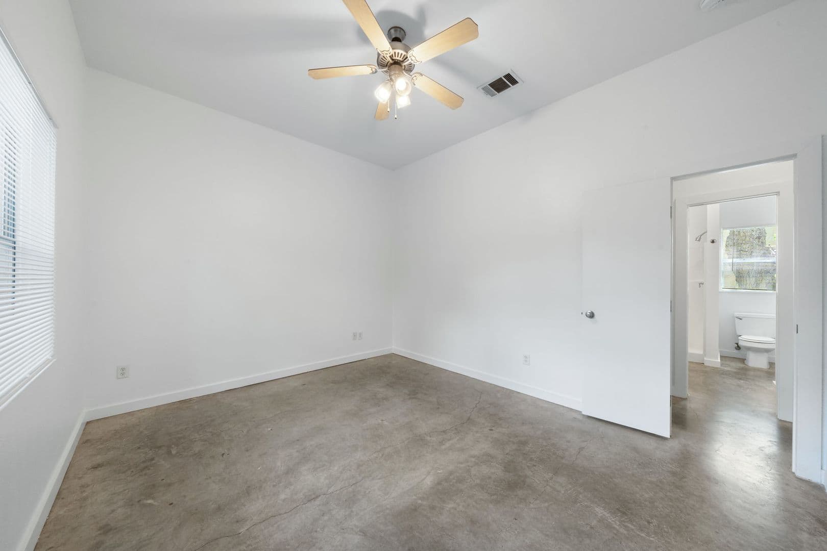 Austin Apartment: 707 East 47th Street