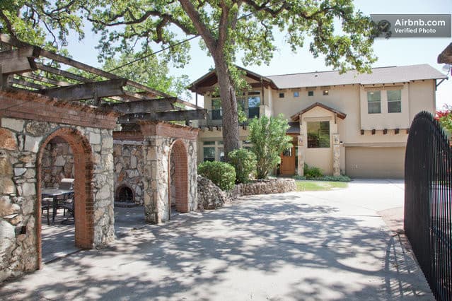 Austin House: 306 E 34th St. Unit B