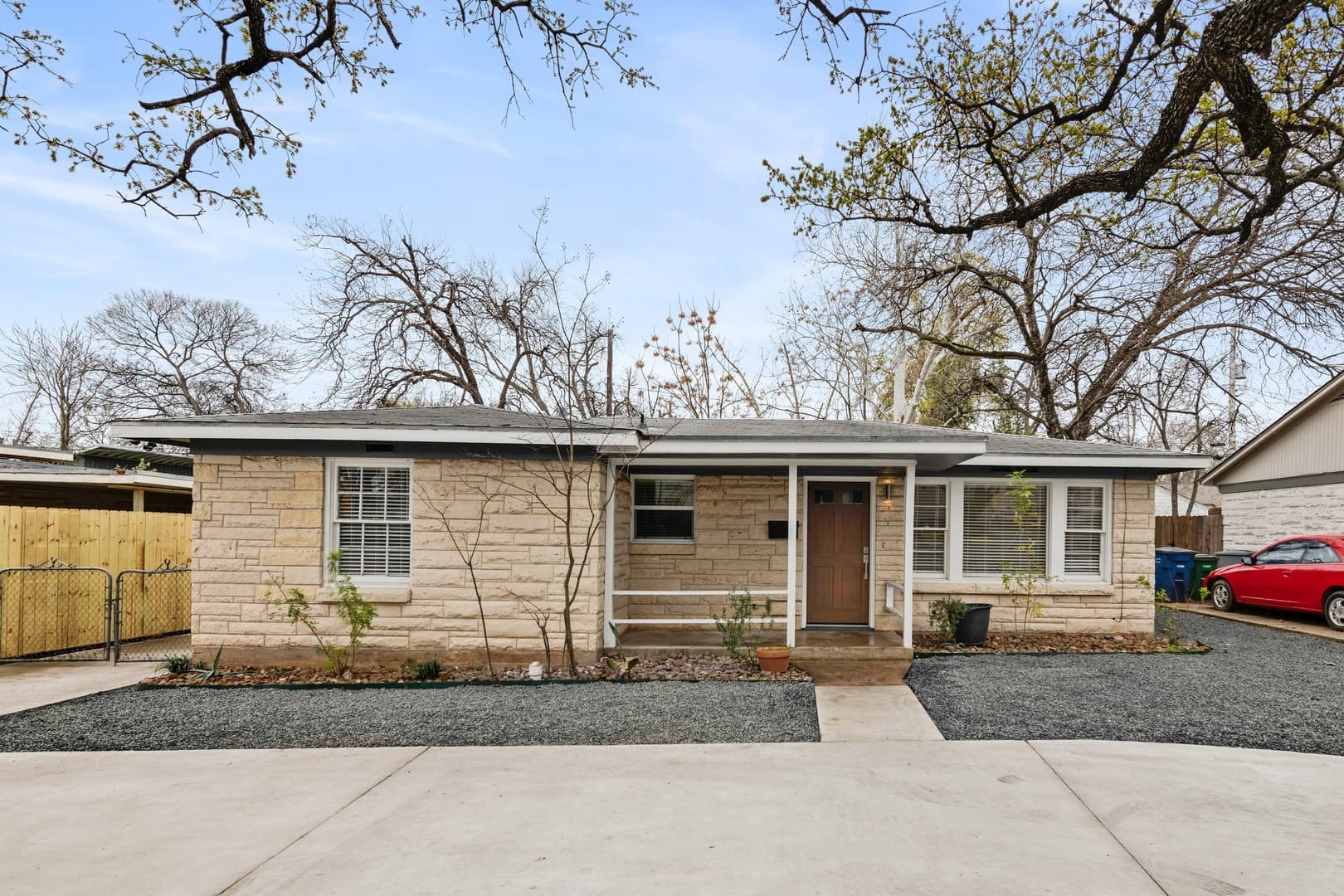 Austin House: 1021 East 45th Street