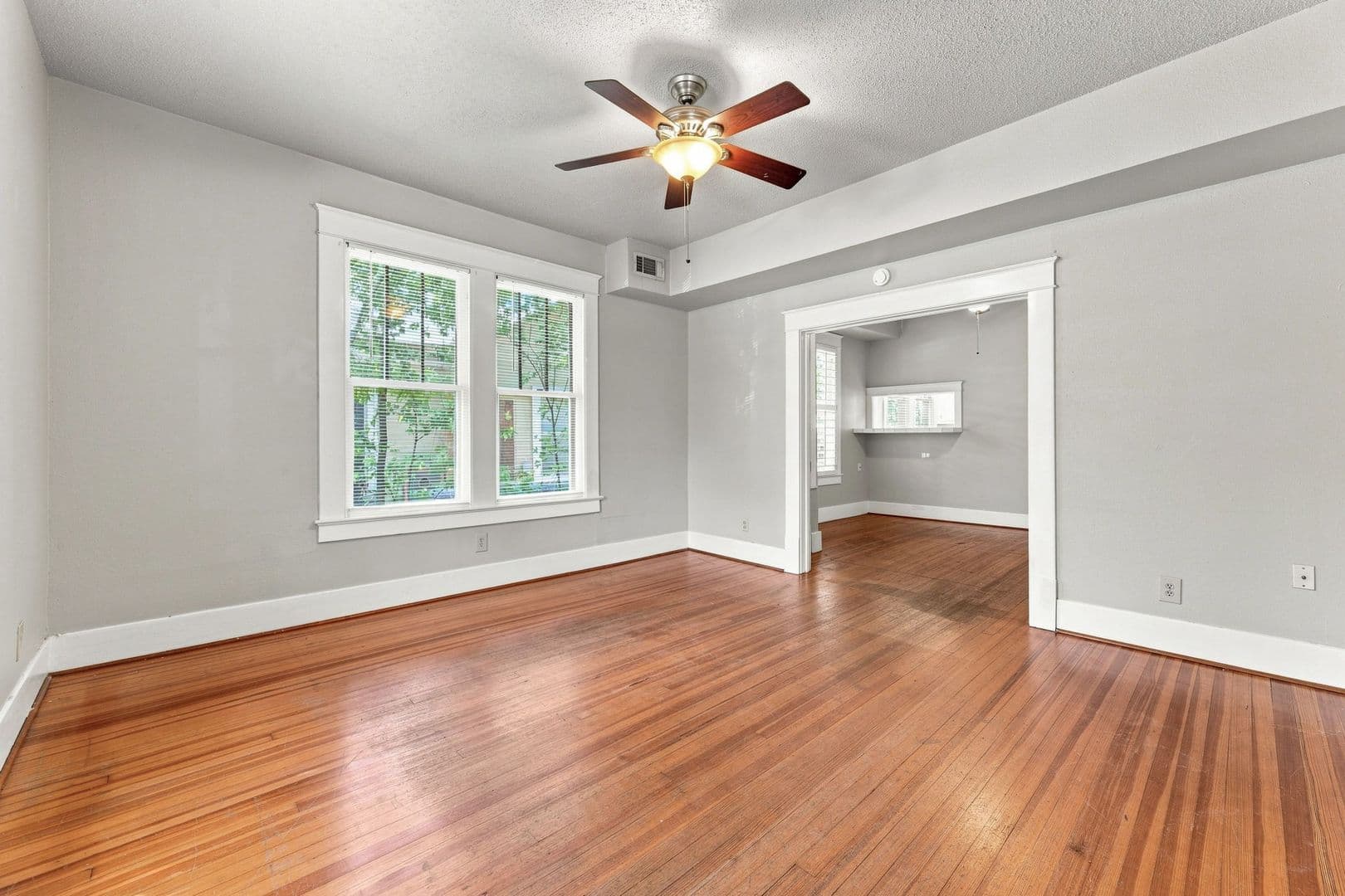 Austin House: 312 West 37th Street