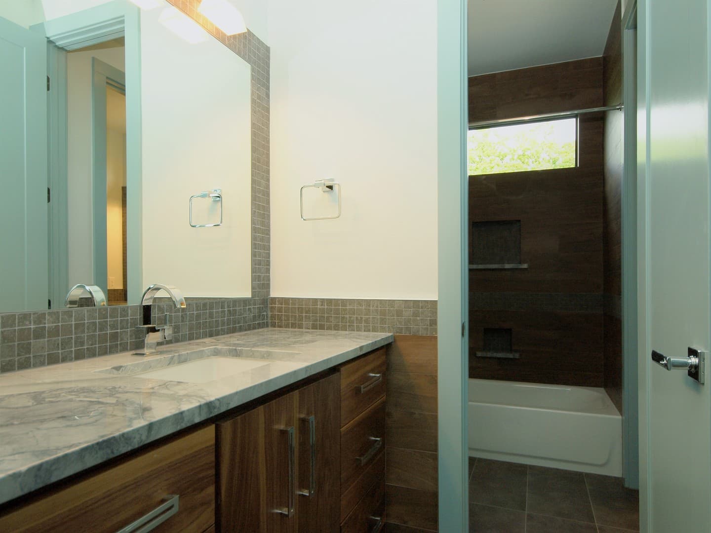 Austin Apartment: 306 Franklin Blvd