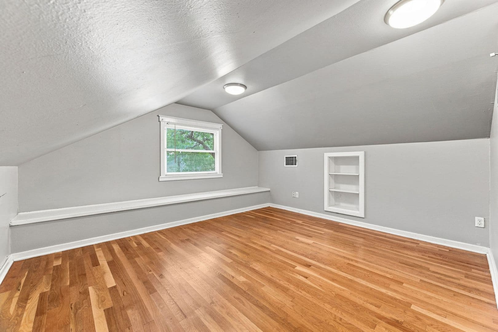 Austin House: 312 West 37th Street