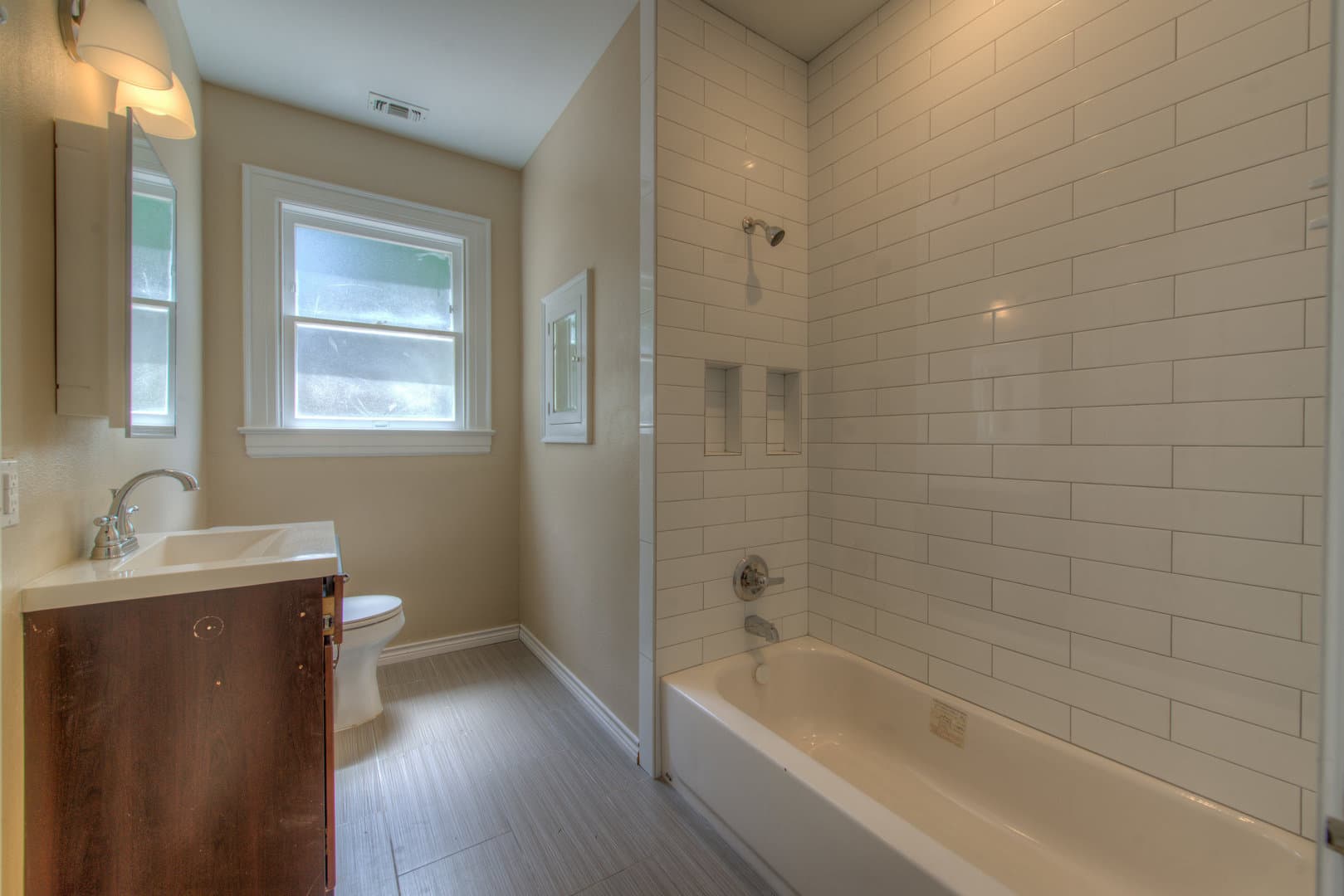 Austin House: 3211 Hampton Rd