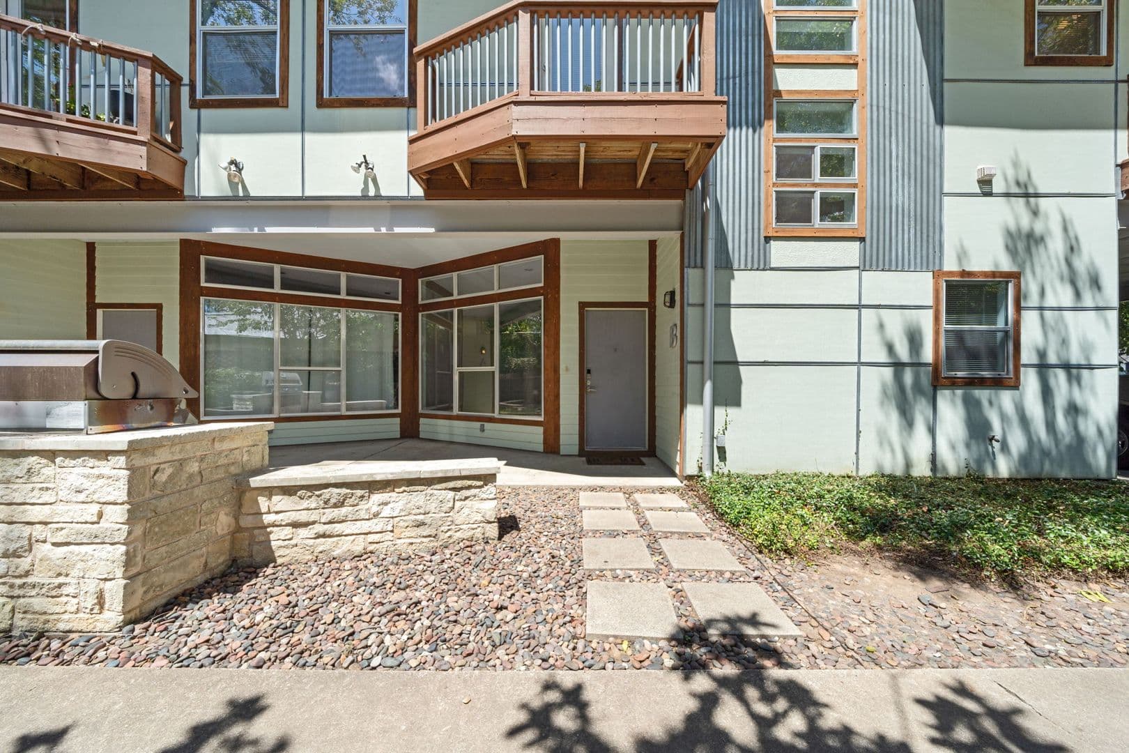 Austin Apartment: 707 East 47th Street