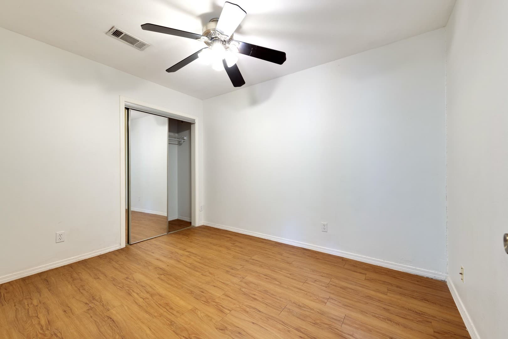 Austin Apartment: 607 E 43rd Street