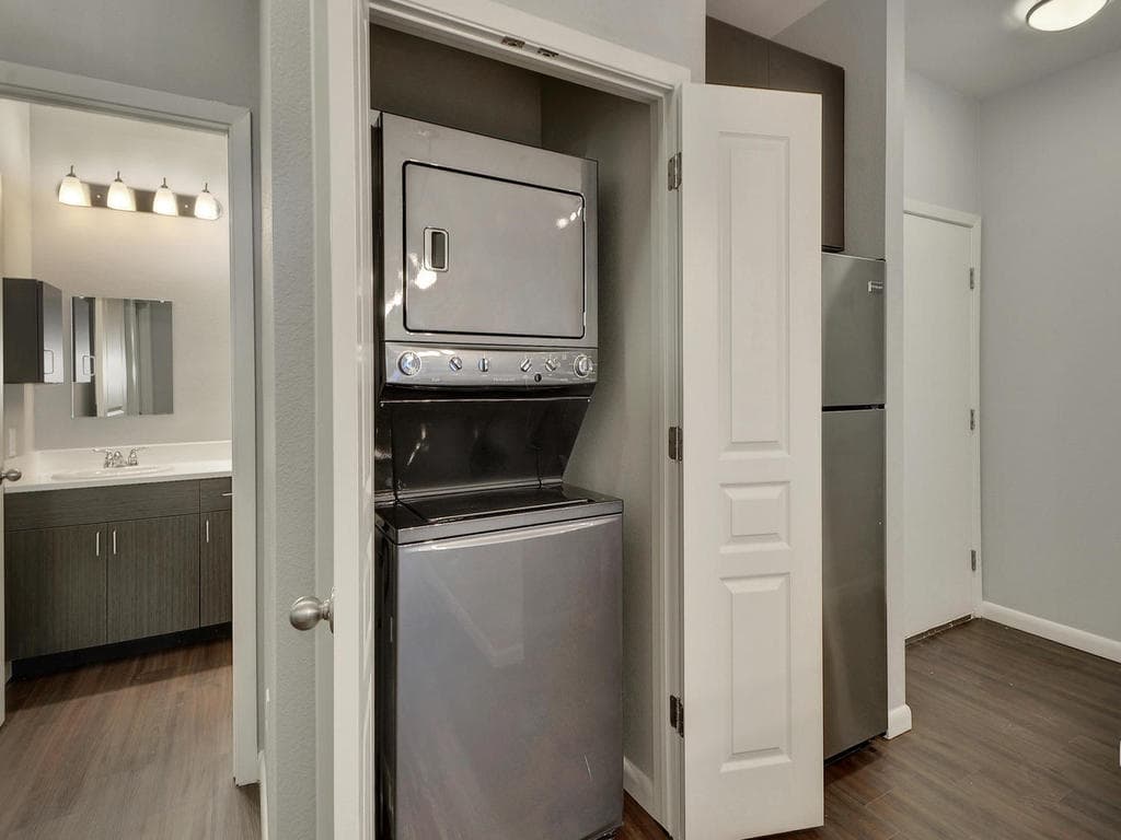 Austin Apartment: 2822 Rio Grande Street
