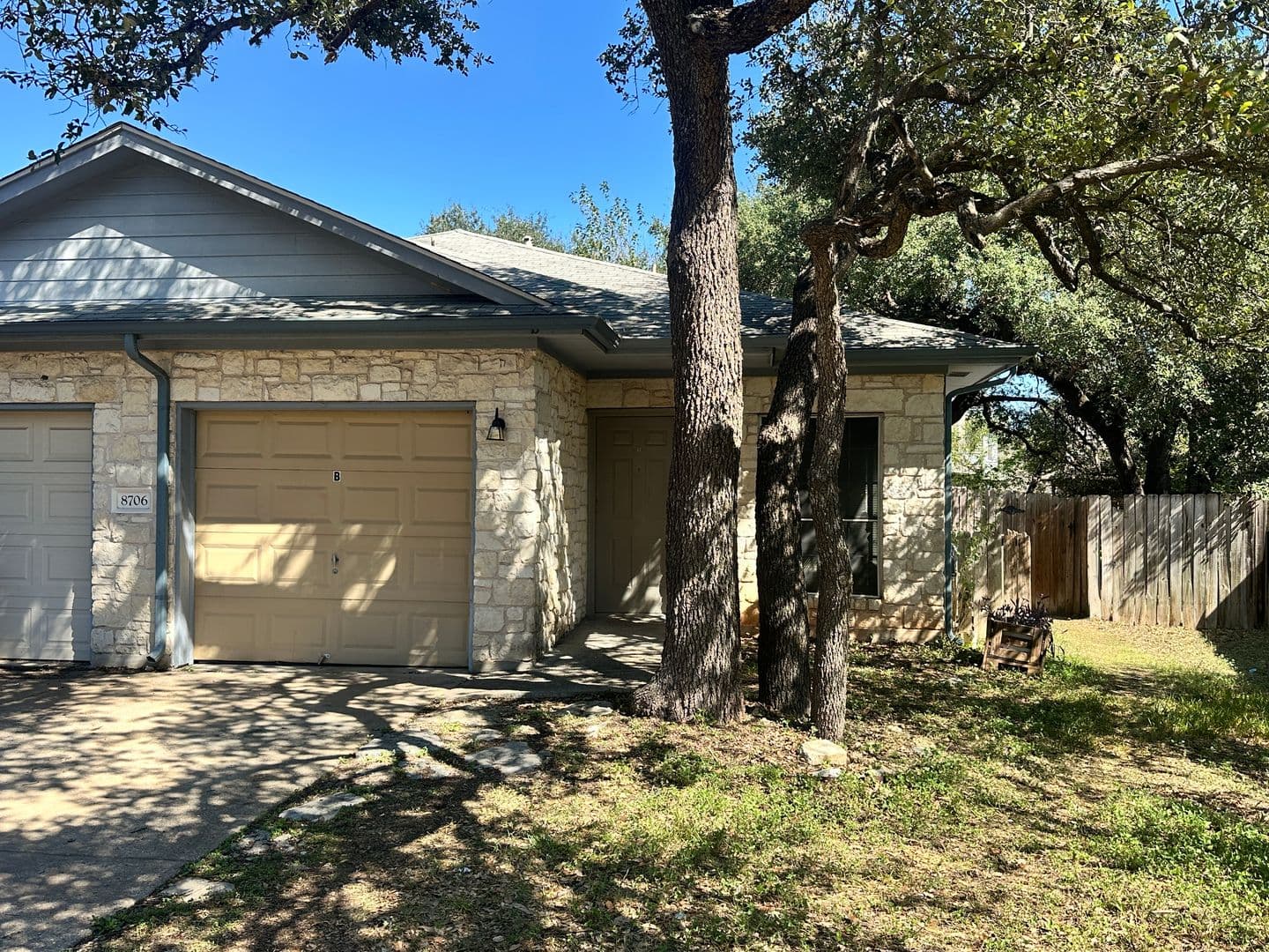 Austin Apartment: 8706 Weiser