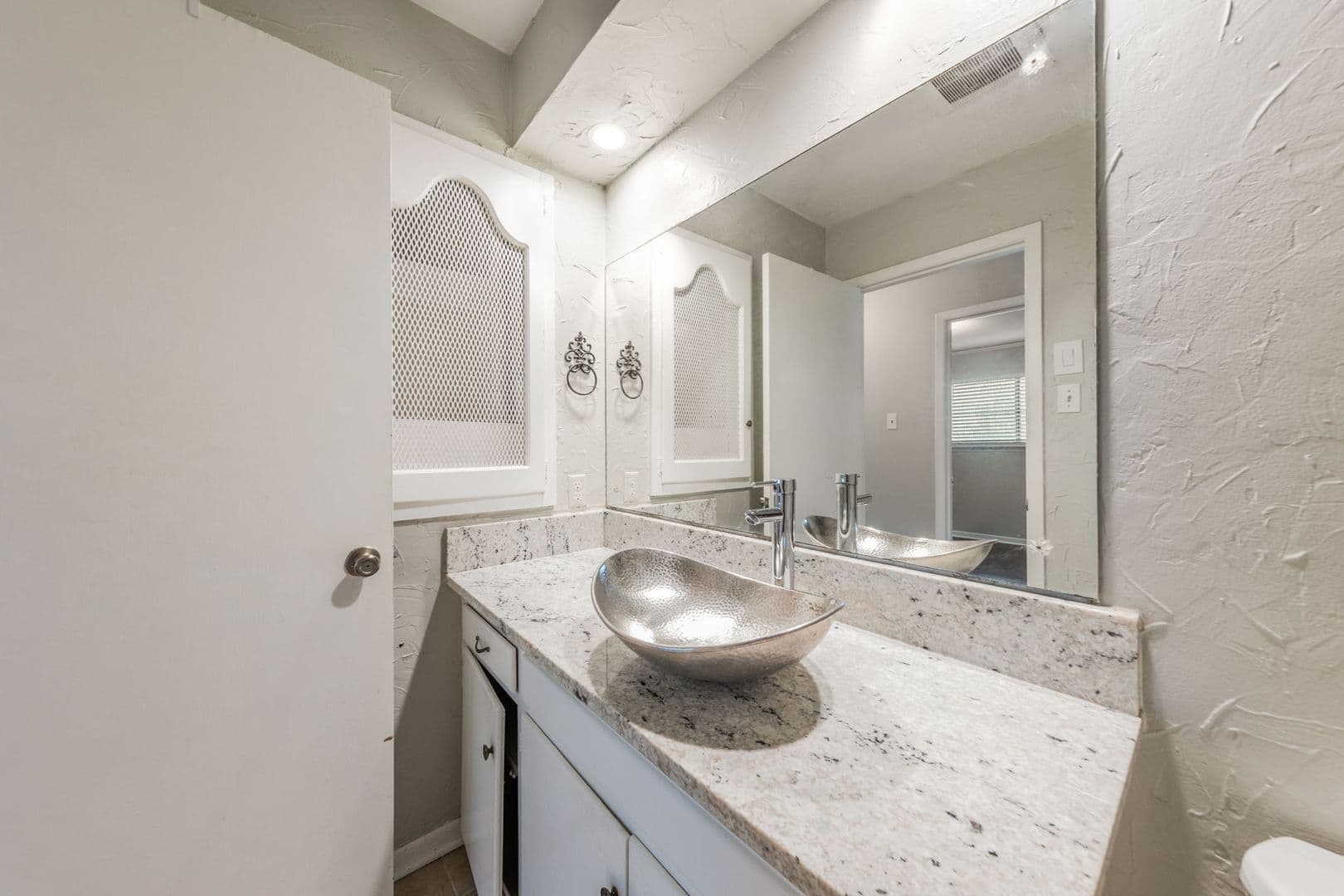 Austin Apartment: 1003 West Martin Luther King, Jr Blvd.