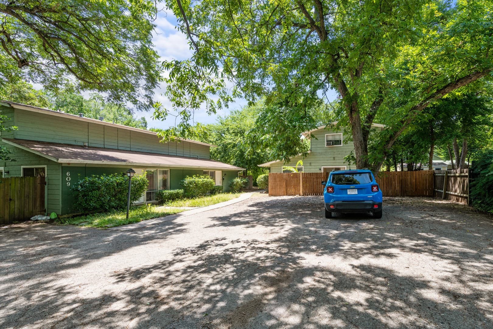 Austin Apartment: 607 E 43rd Street