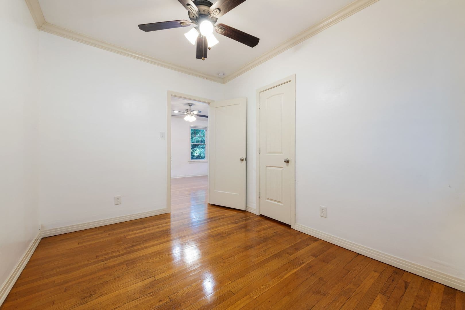 Austin Apartment: 3213 Hampton Road