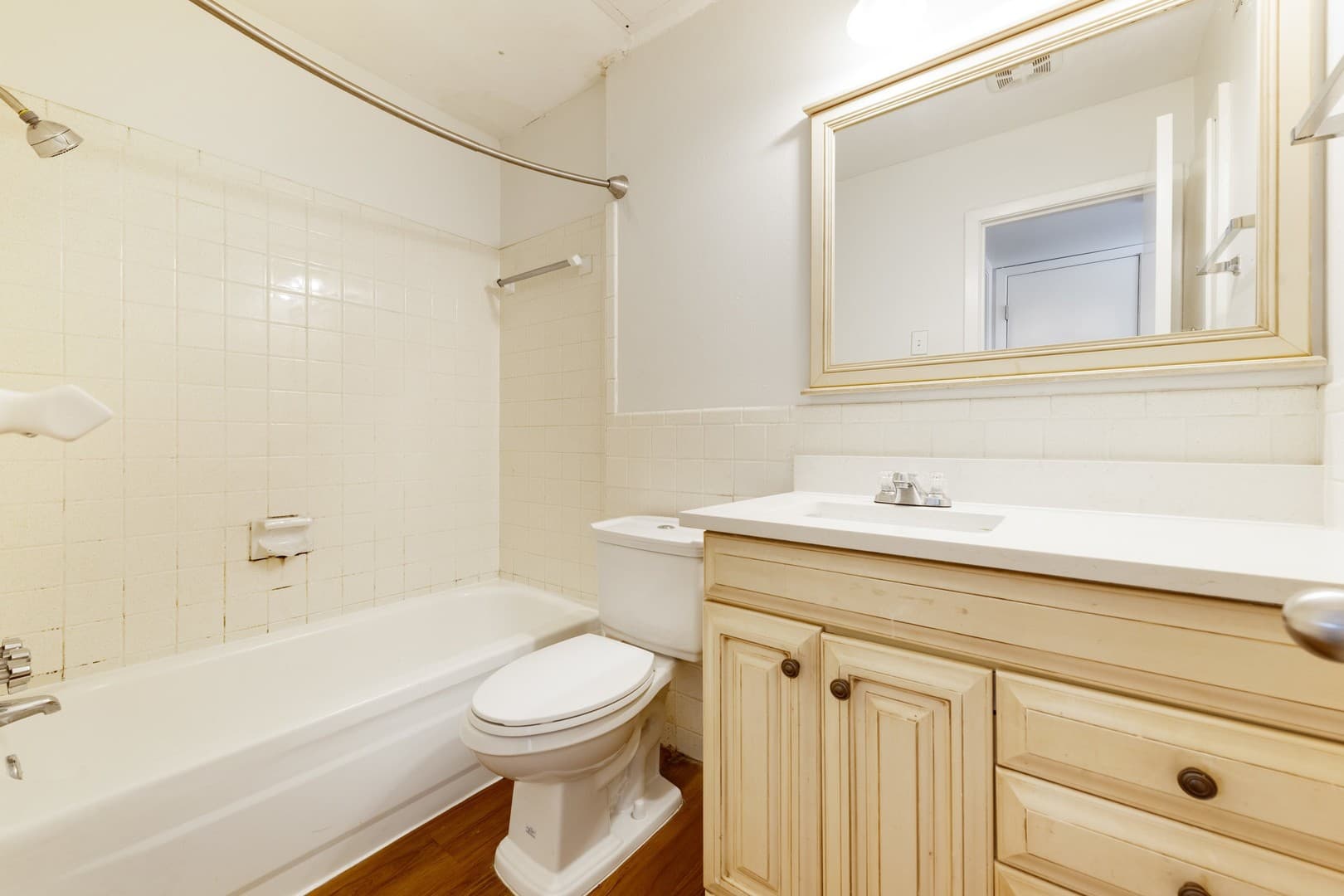 Austin Apartment: 607 E 43rd Street