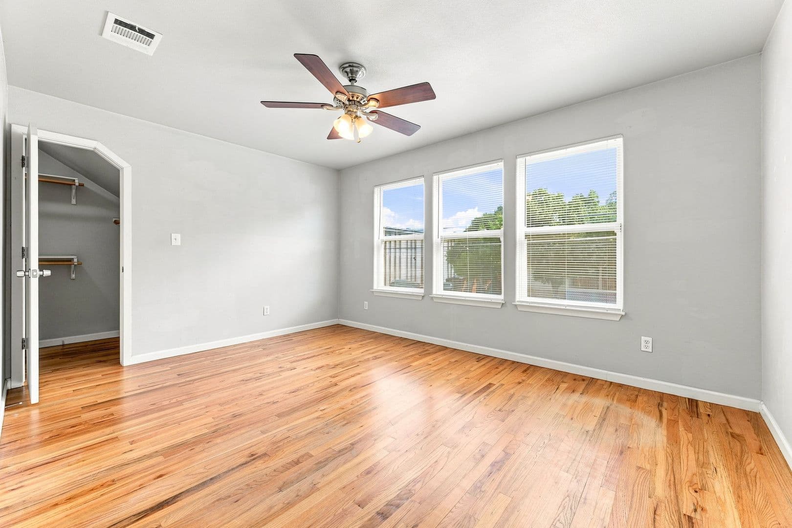 Austin Apartment: 907 West 30th Street