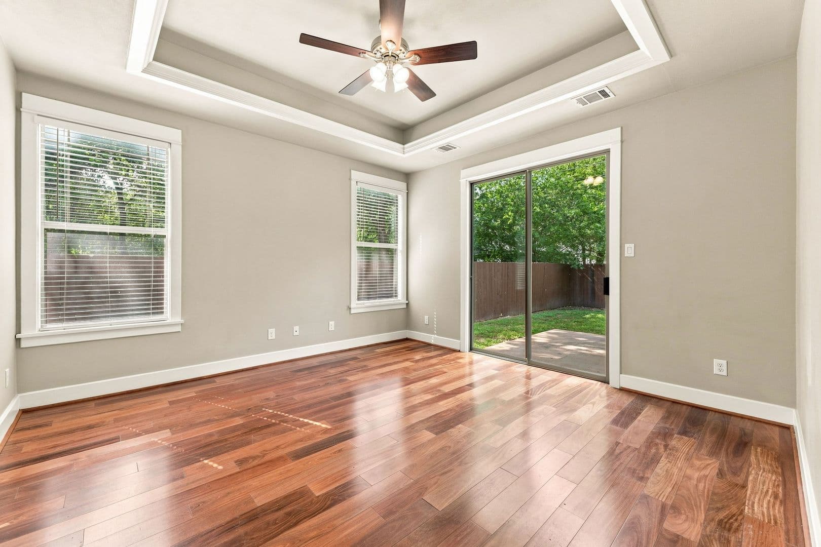 Austin House: 303 Zennia Street