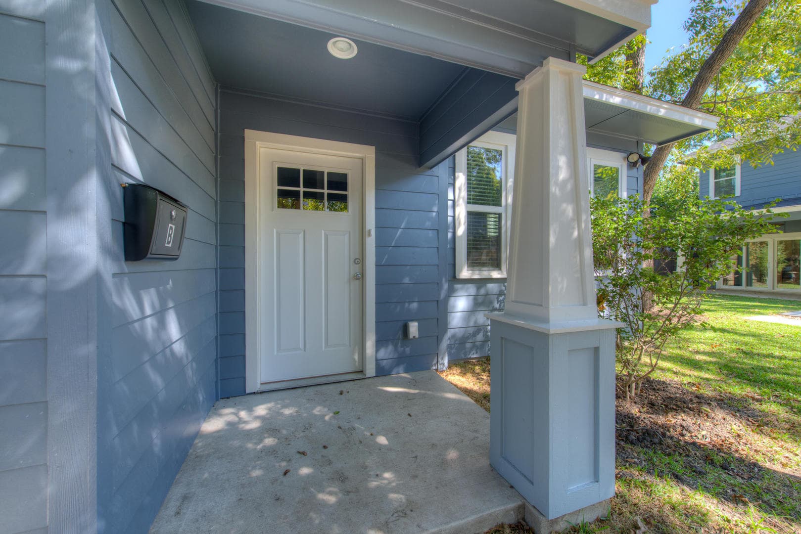 Austin Apartment: 3704 Harmon Ave