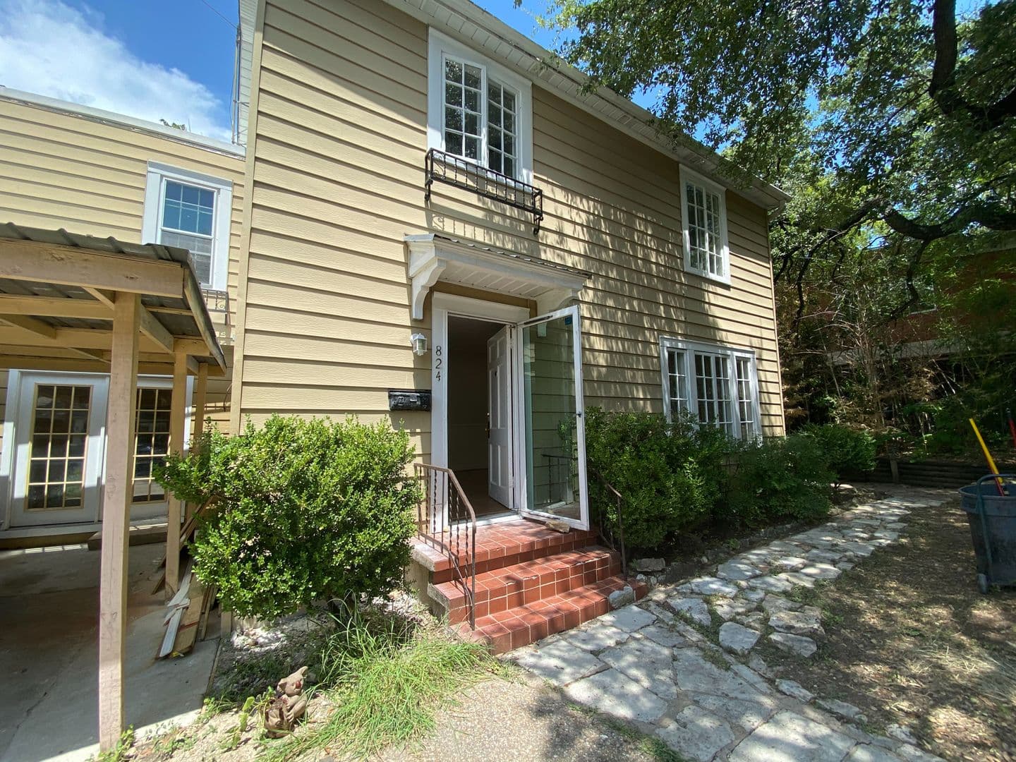 Austin House: 824 East 30th Street