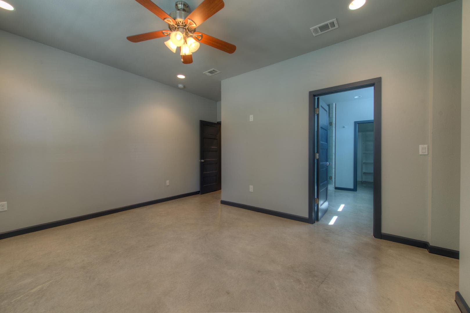 Austin Apartment: 3704 Harmon Ave