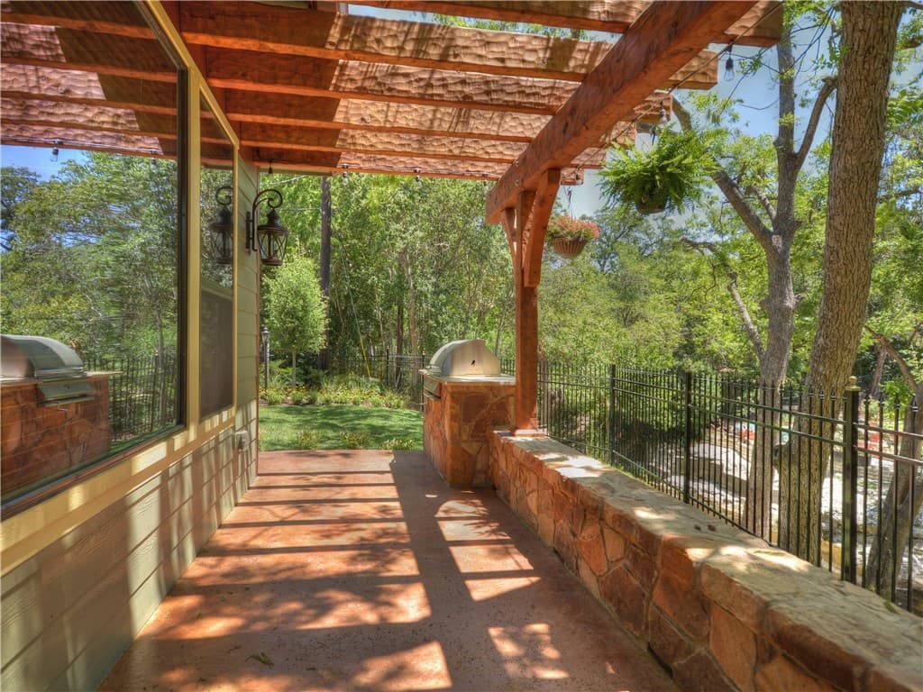 Austin Apartment: 722 Harris Avenue