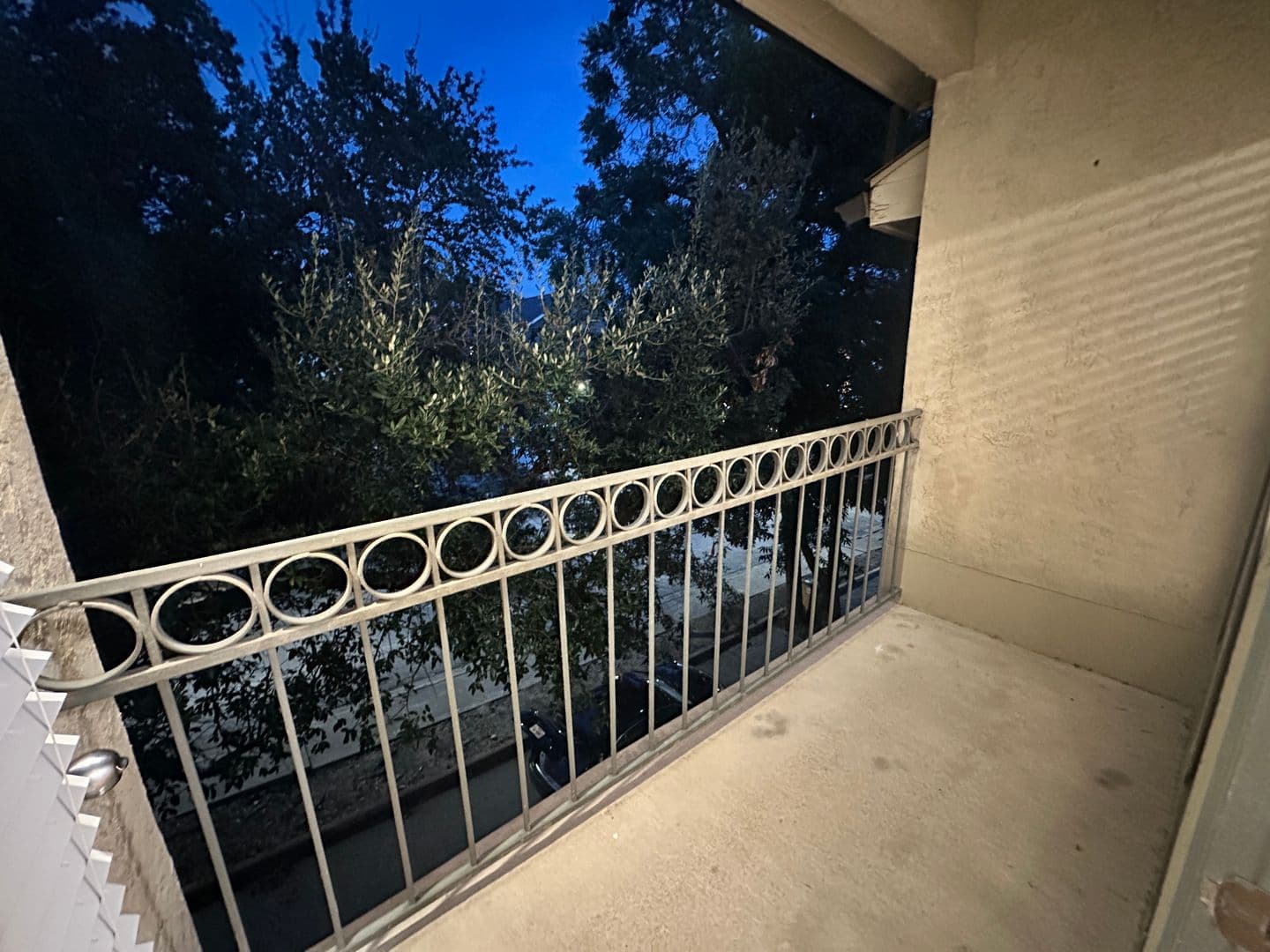 Austin House: 1906 Robbins Place, #308