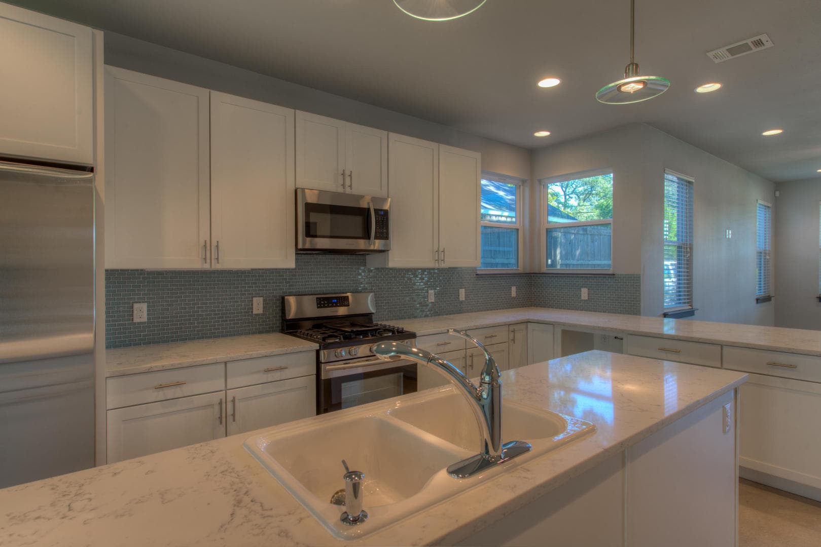 Austin Apartment: 3704 Harmon Ave