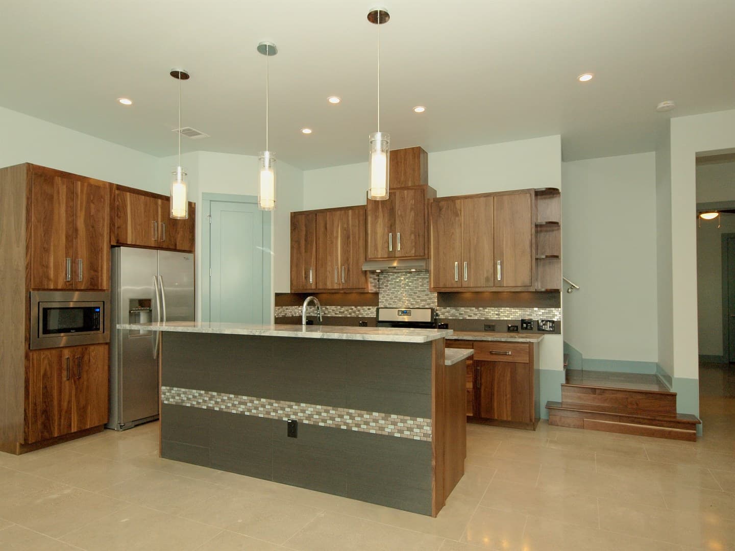 Austin Apartment: 306 Franklin Blvd