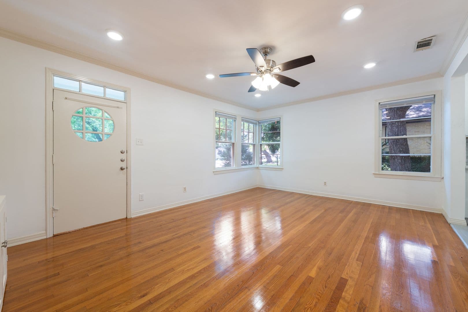 Austin Apartment: 3213 Hampton Road