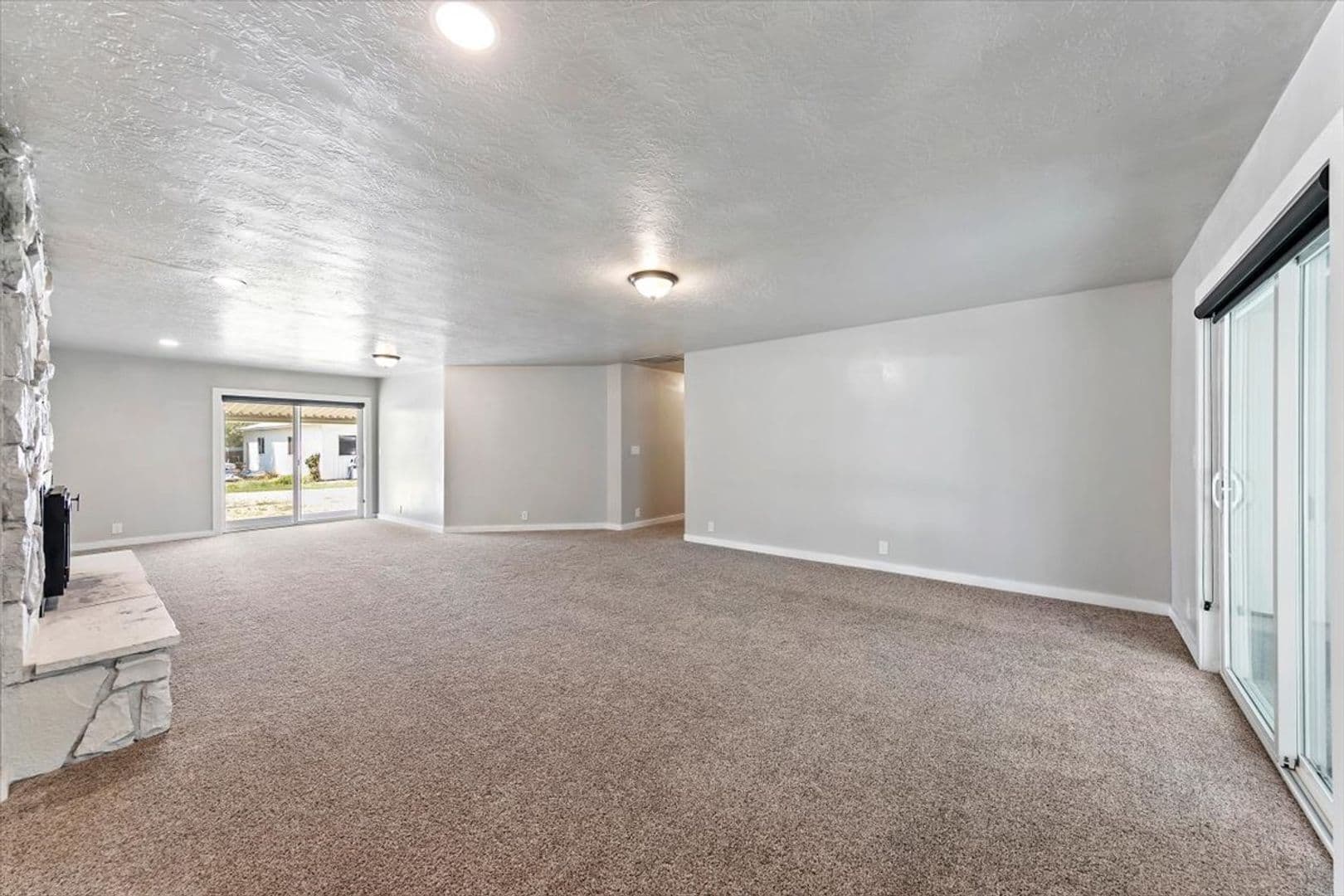 Middleton House: 297 Bard Ave