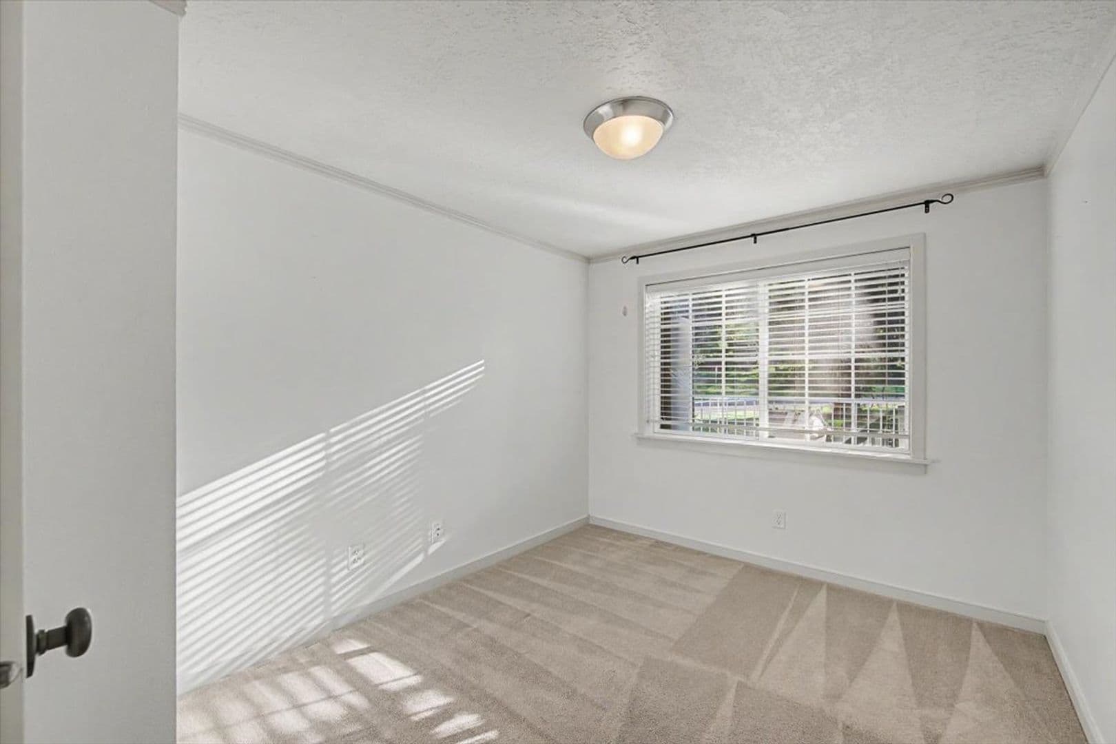 Boise House: 407 W Village Ln