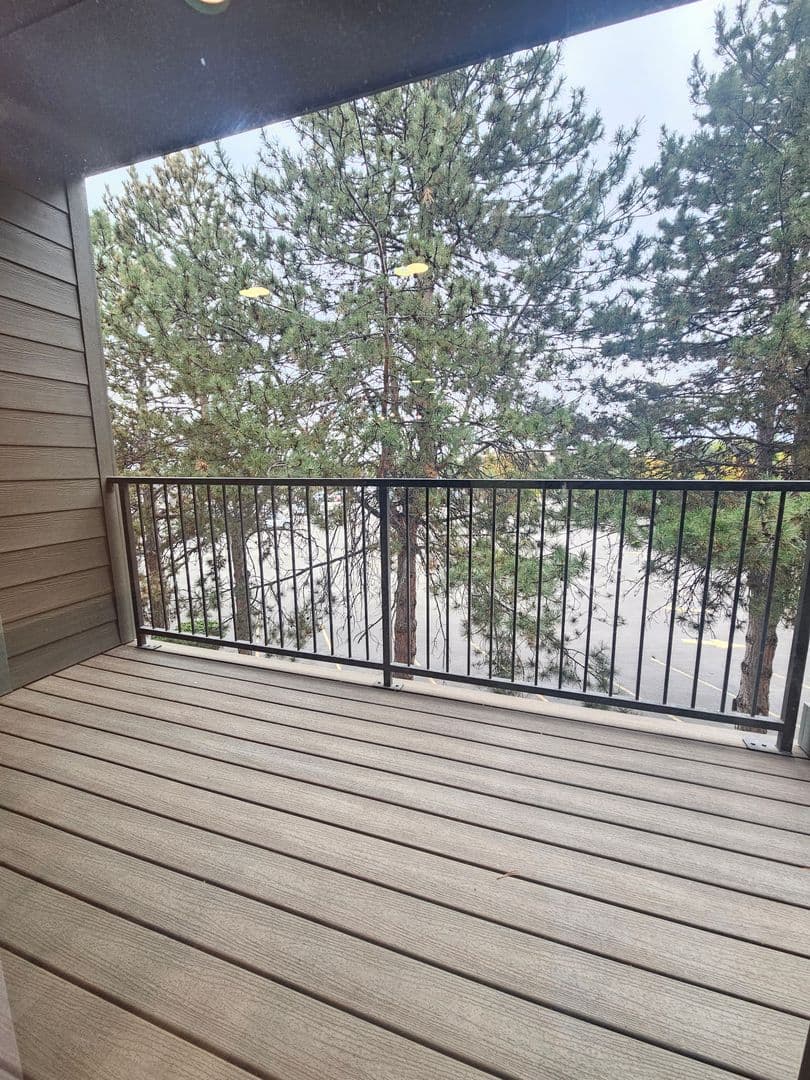 Garden City House: 7416 W Swain Ln