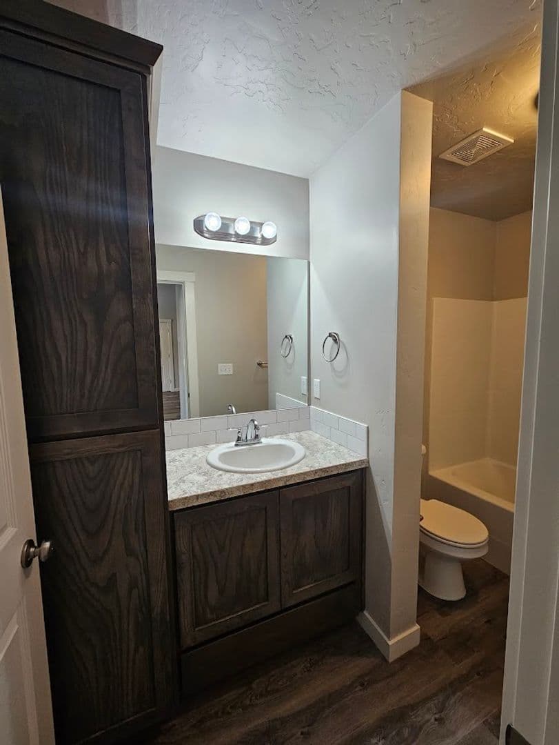 Payette Apartment: 1011 Pirate Cove