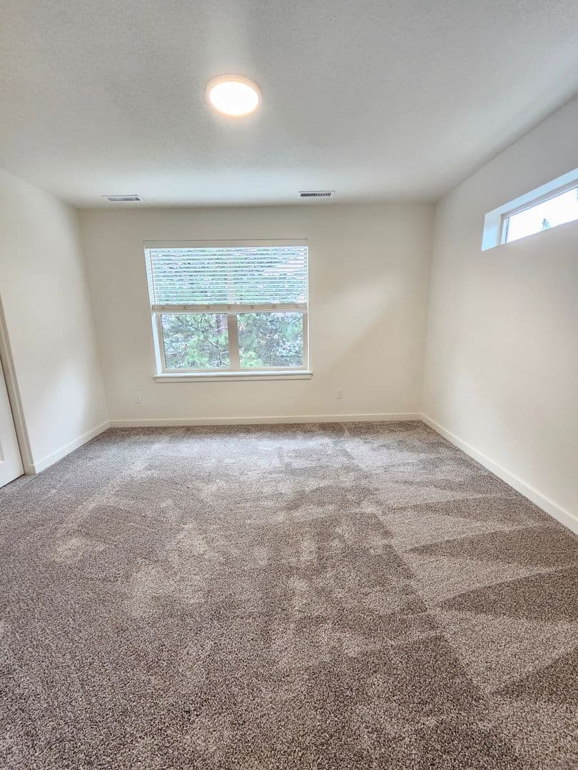 Garden City House: 7416 W Swain Ln