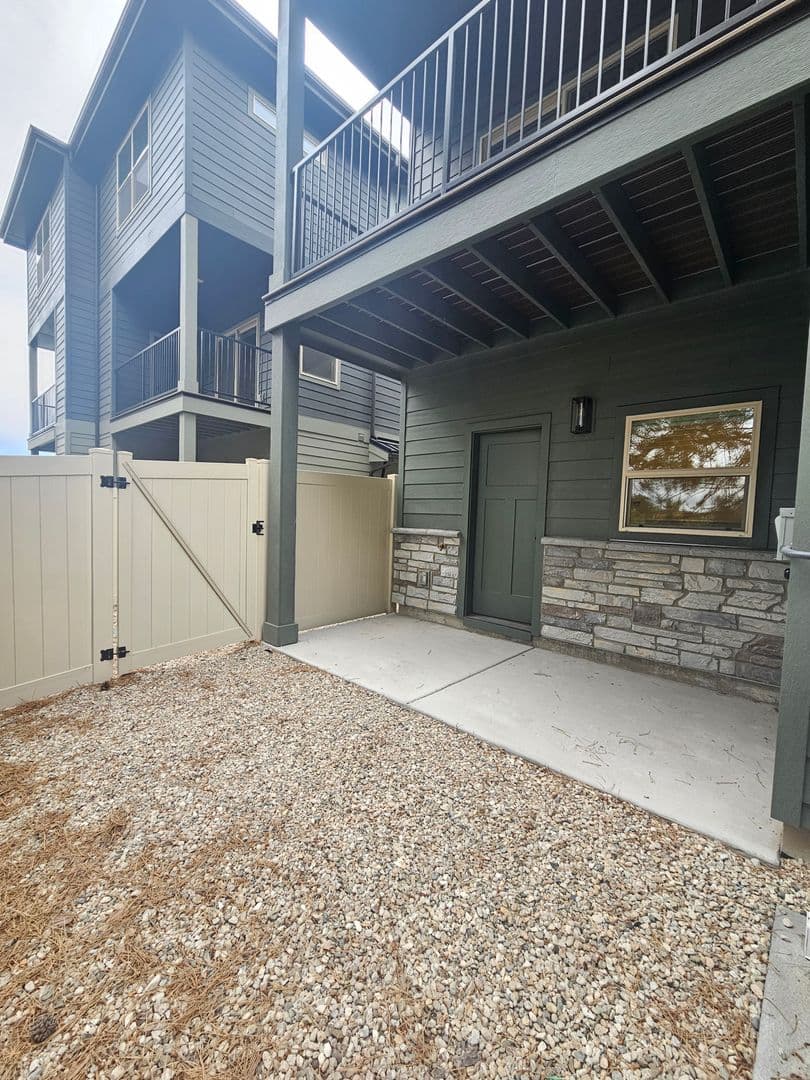Garden City House: 7416 W Swain Ln