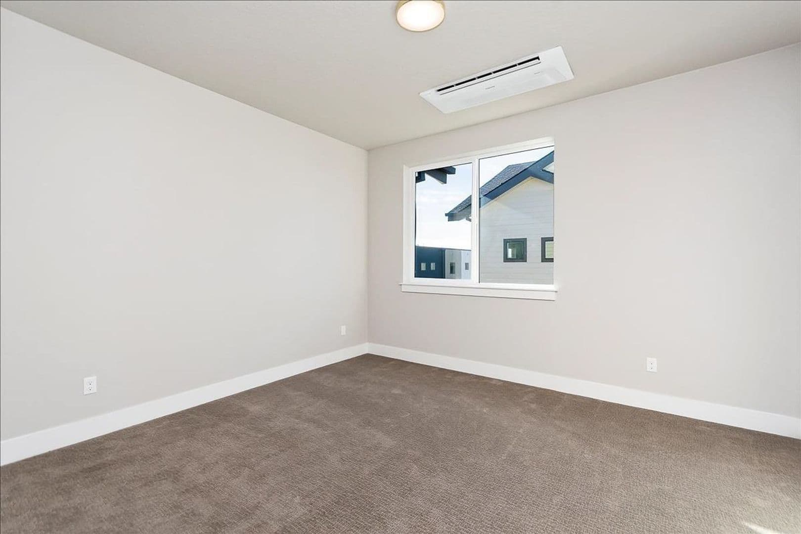 Garden City House: 3587 N Adams St
