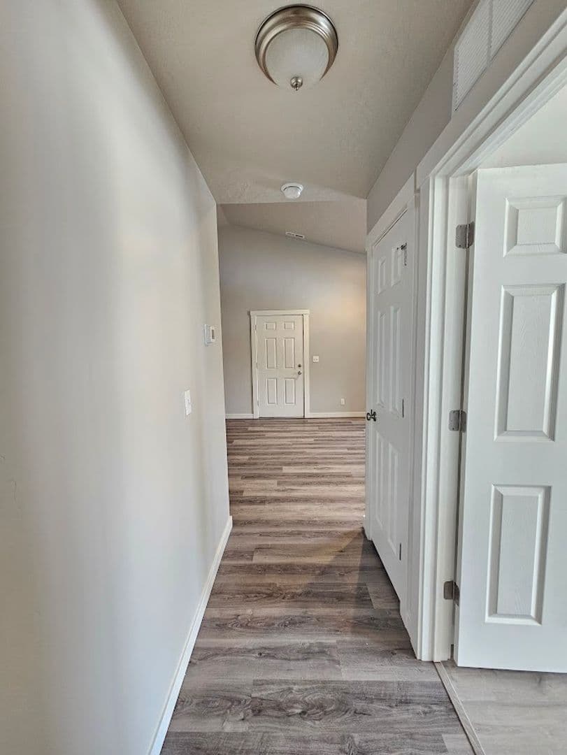 Payette Apartment: 1011 Pirate Cove