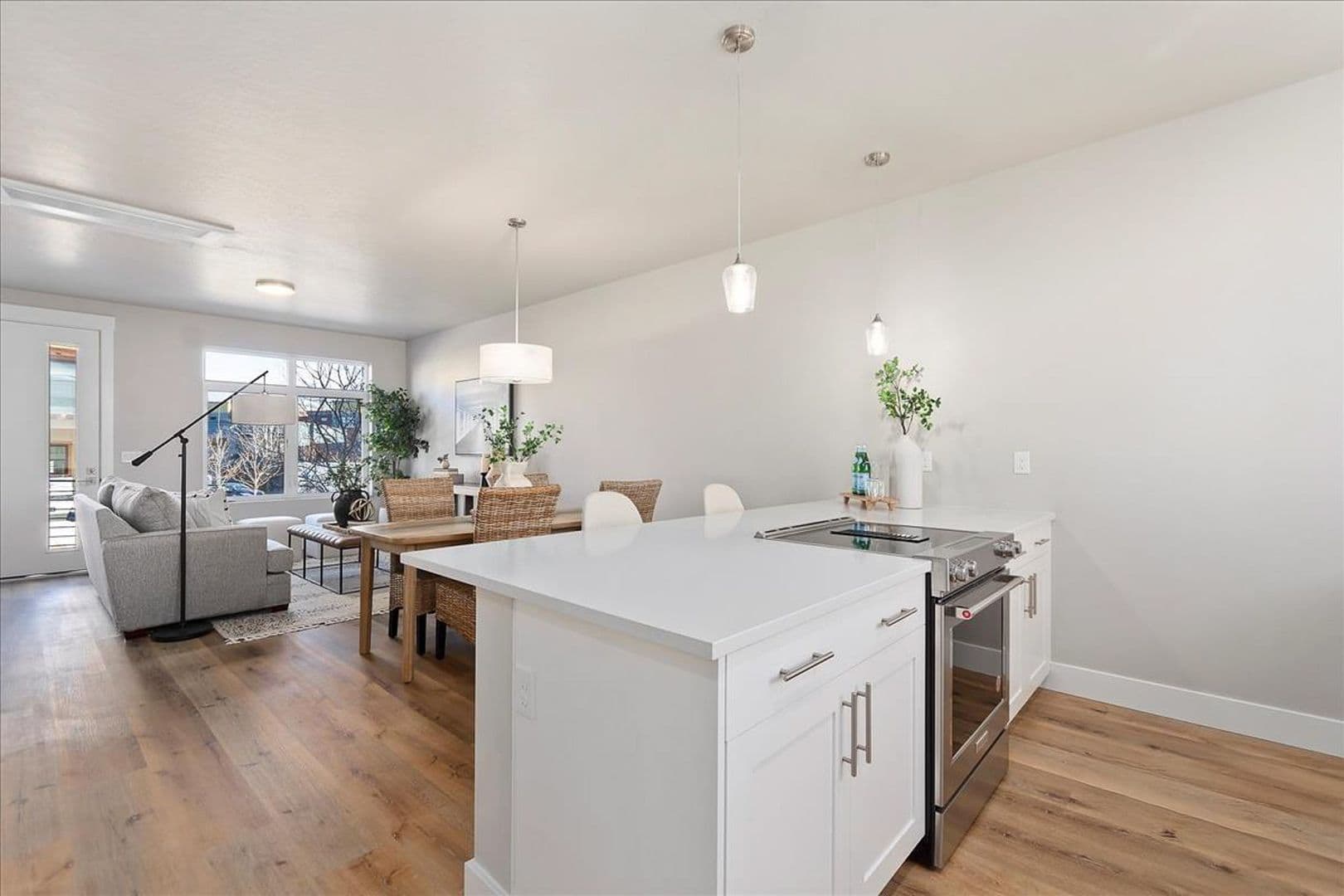 Garden City House: 3587 N Adams St