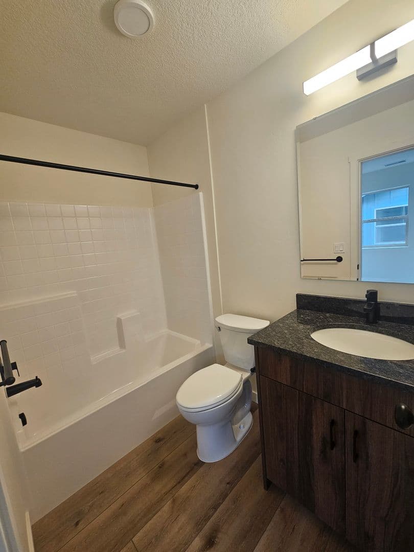 Garden City House: 7416 W Swain Ln