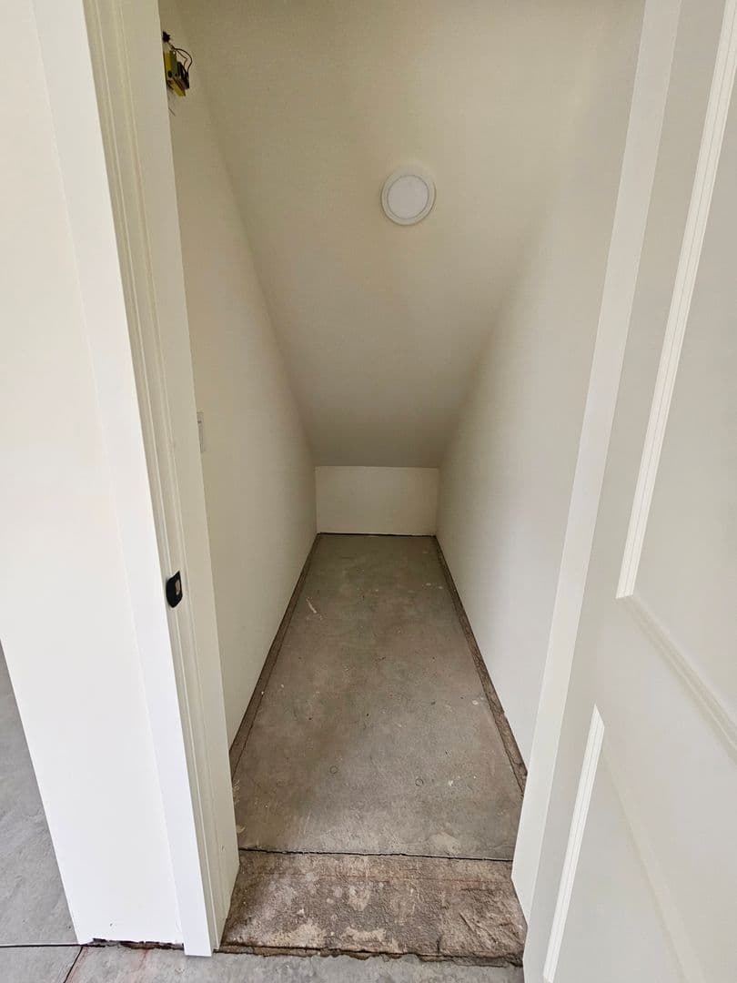 Garden City House: 7416 W Swain Ln