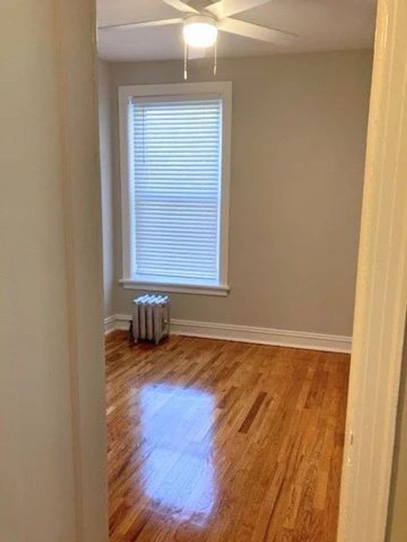 Evanston Apartment: 127-129 Ridge/829-833 Dobson
