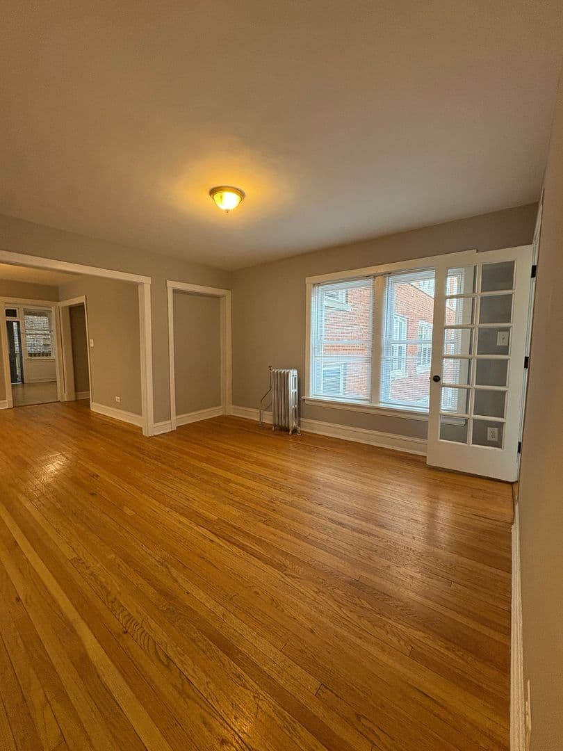 Chicago Apartment: 2104-2118 W. Birchwood Avenue/7502-7510 N. Hoyne Avenue