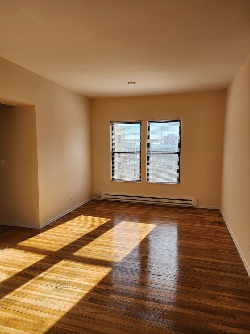 Chicago Apartment: 1714 W. Jonquil Terrace Unit 3E
