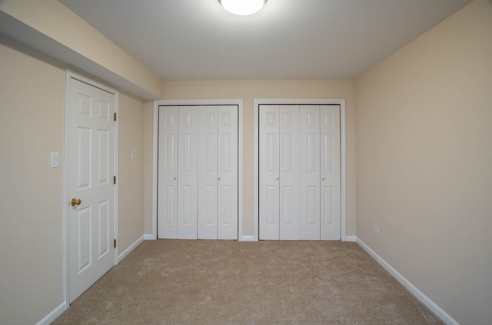 Chicago Apartment: 1902 W. Birchwood Ave