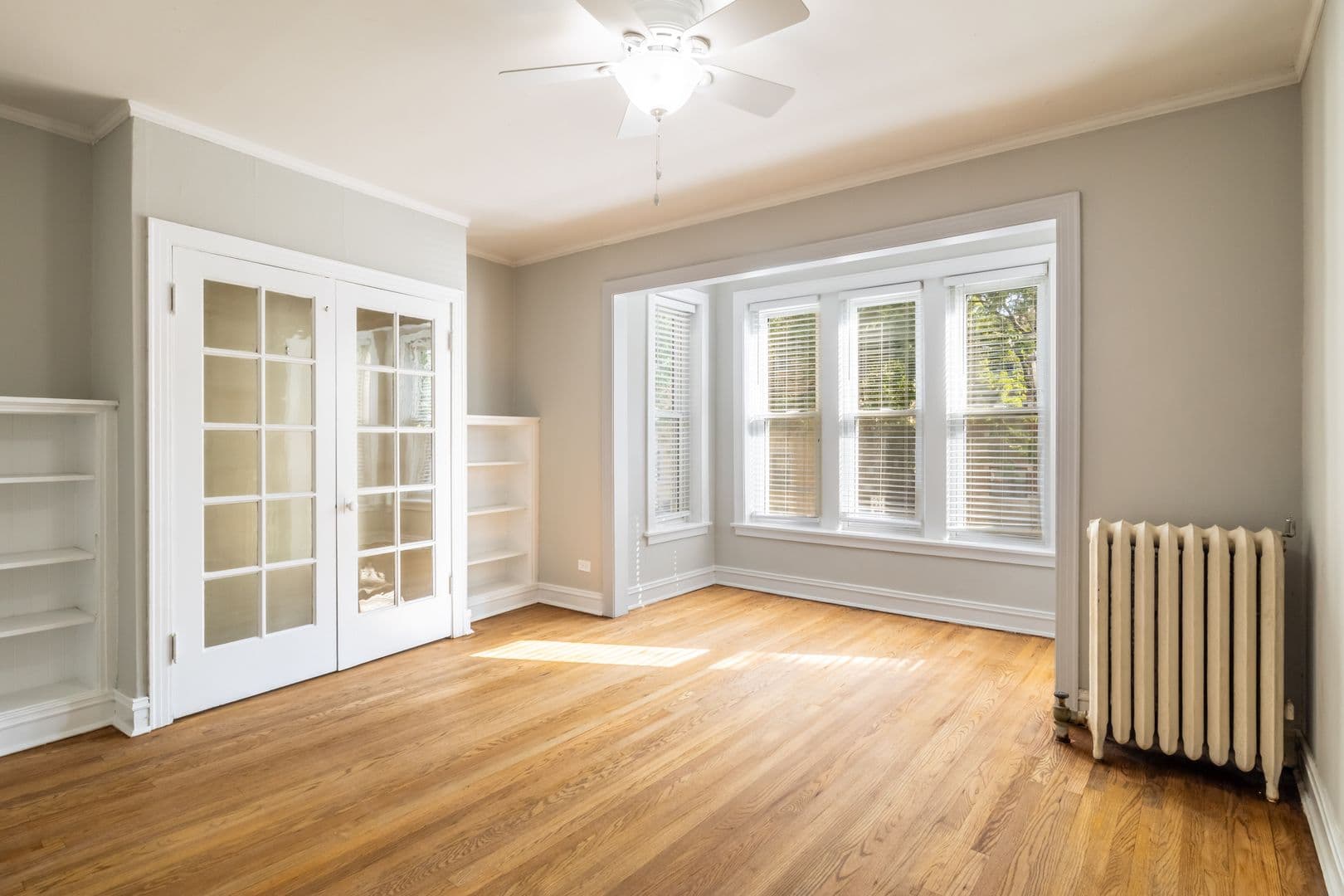 Evanston Apartment: 127-129 Ridge/829-833 Dobson