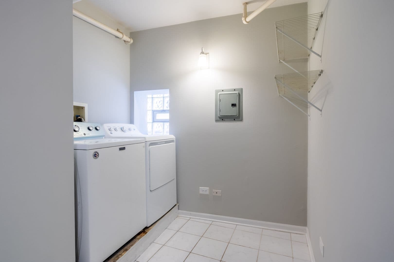 Evanston Apartment: 127-129 Ridge/829-833 Dobson