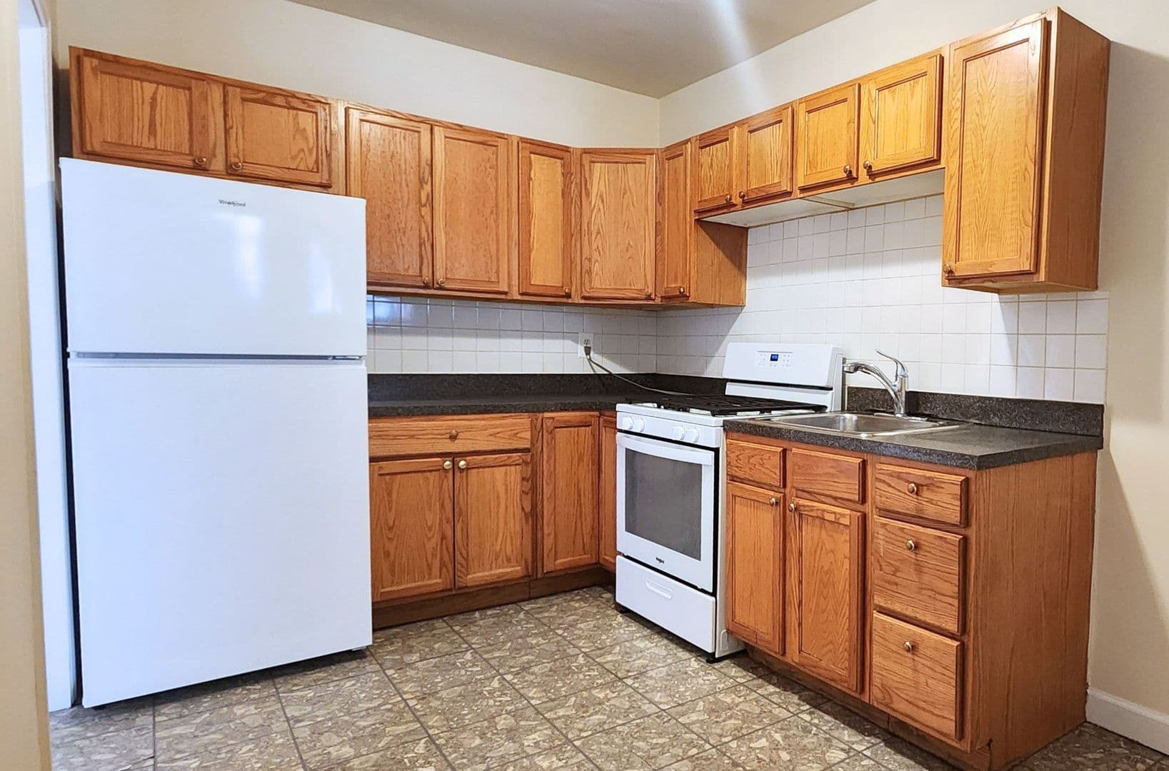Chicago Apartment: 2607 N Lamon Ave Unit B1