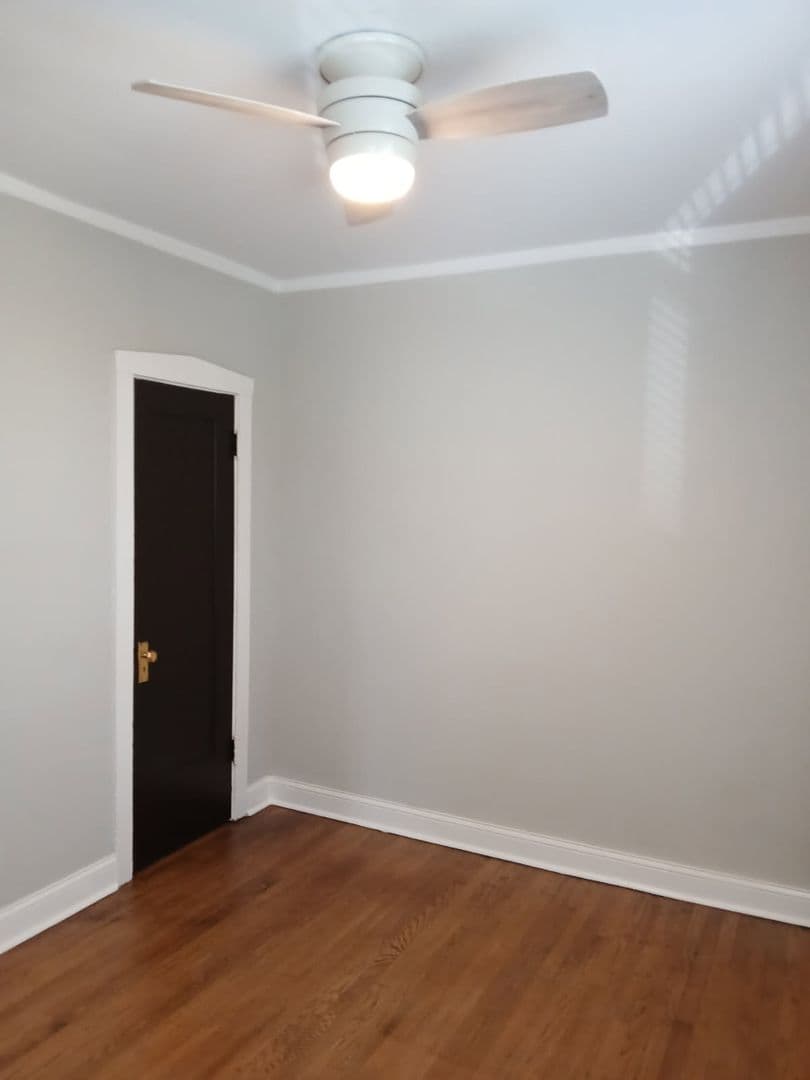 Chicago Apartment: 4851-57 S. Evans/740-42 E. 49th Street
