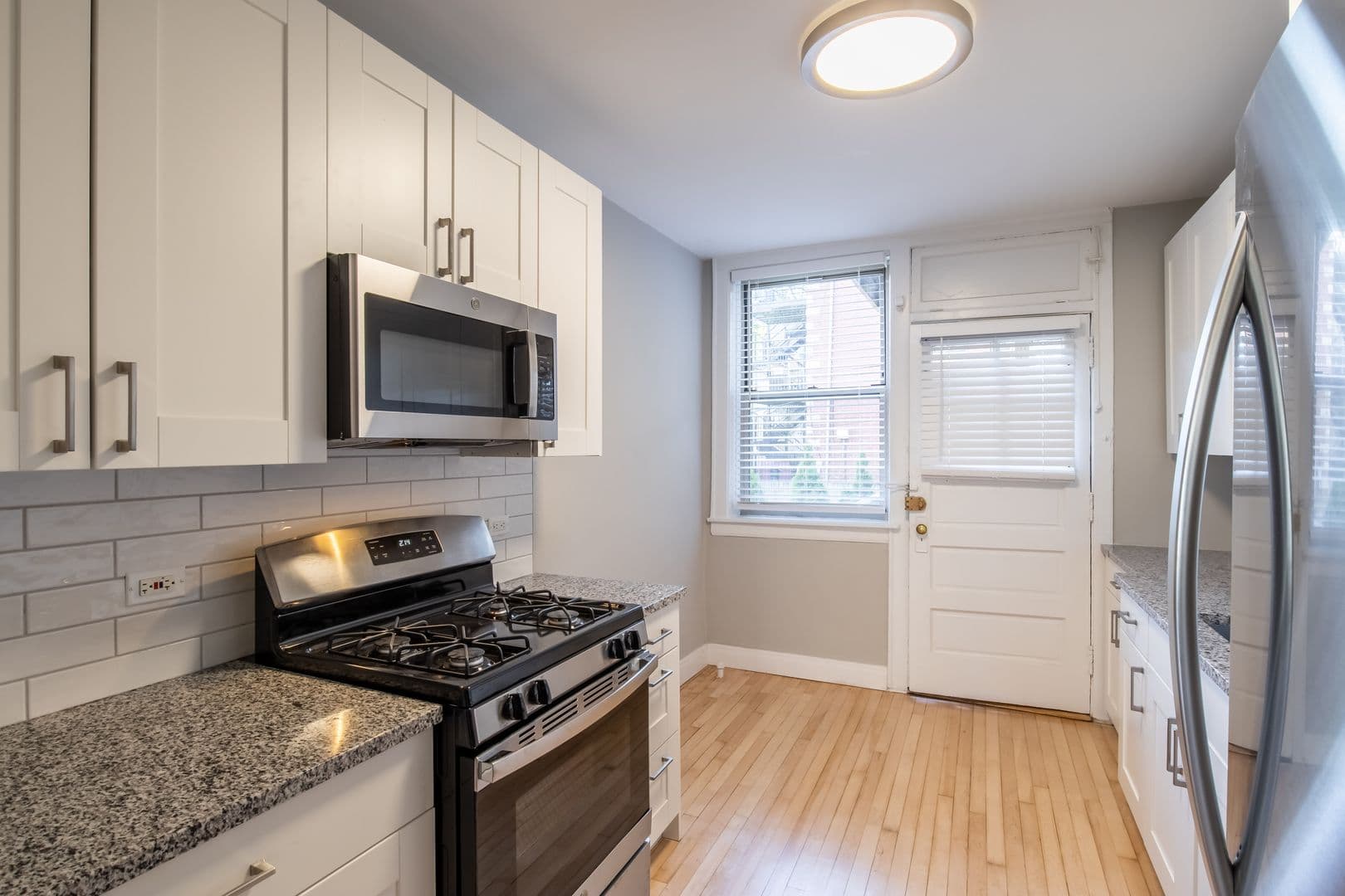 Chicago Apartment: 2317-2325 W. Chase Avenue
